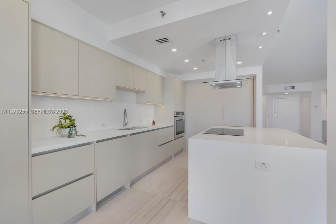 3000 Island Blvd , Unit 2504, Aventura, FL 33160 Photo