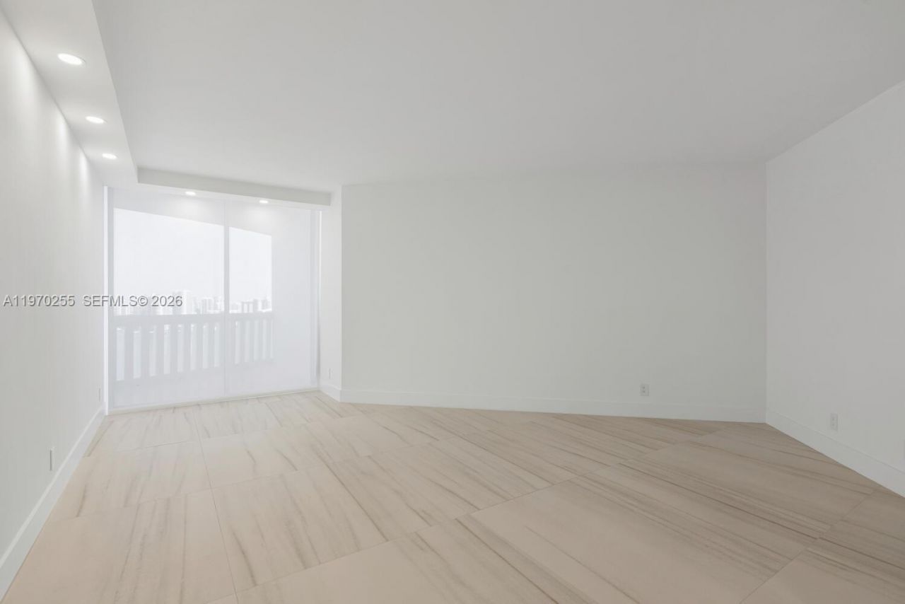3000 Island Blvd, Unit 2504, Aventura, FL 33160 Photo