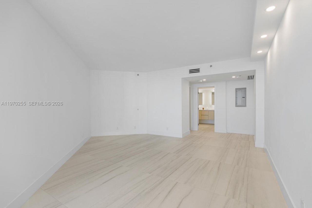 3000 Island Blvd, Unit 2504, Aventura, FL 33160 Photo