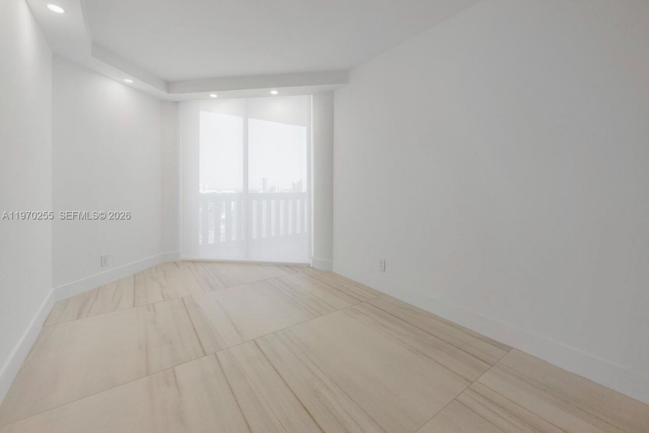 3000 Island Blvd, Unit 2504, Aventura, FL 33160 Photo