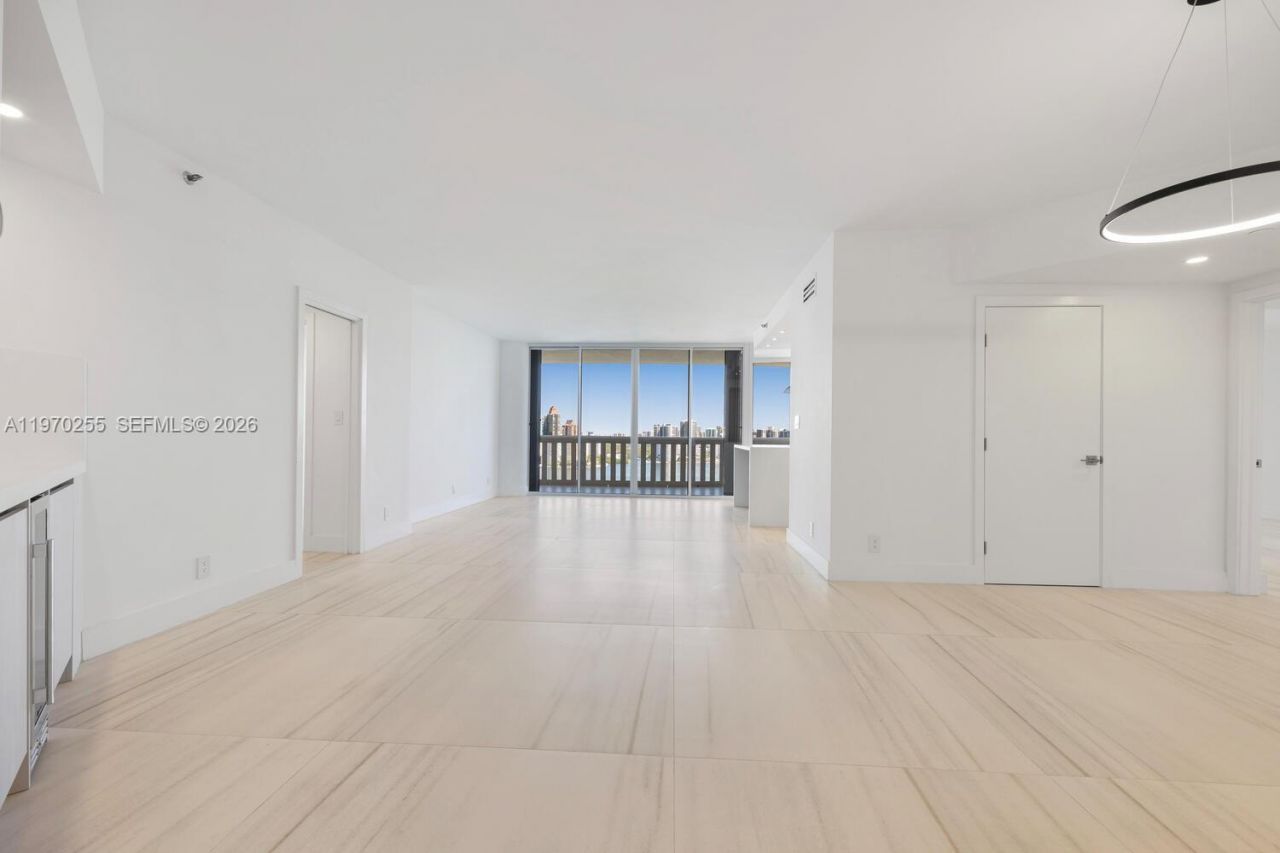 3000 Island Blvd, Unit 2504, Aventura, FL 33160 Photo