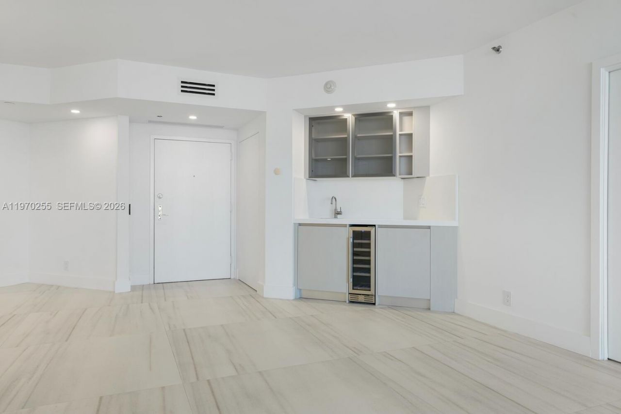 3000 Island Blvd, Unit 2504, Aventura, FL 33160 Photo