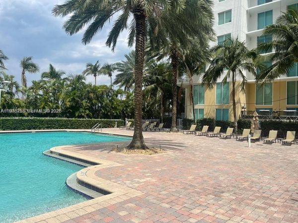 1755 E Hallandale Beach Blvd, Unit MEZ7E, Hallandale Beach, FL 33009