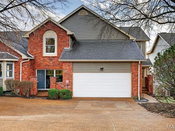 14304 Willow Spring Hill Drive, Chesterfield, MO 63017