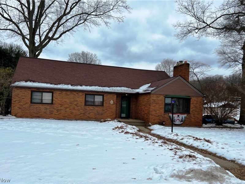 213 E 27th Street, Dover, OH 44622 Photo 1