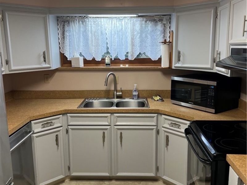 213 E 27th Street, Dover, OH 44622 Photo 2