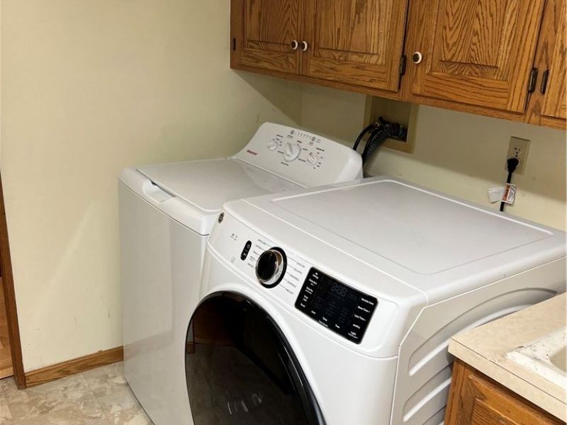 213 E 27th Street, Dover, OH 44622 Photo 22