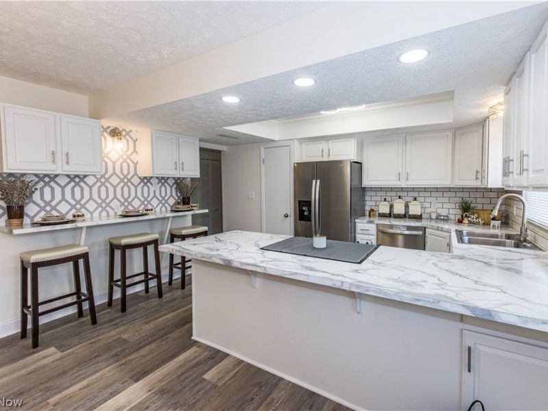 2033 Carlile Drive, Uniontown, OH 44685 Photo 11