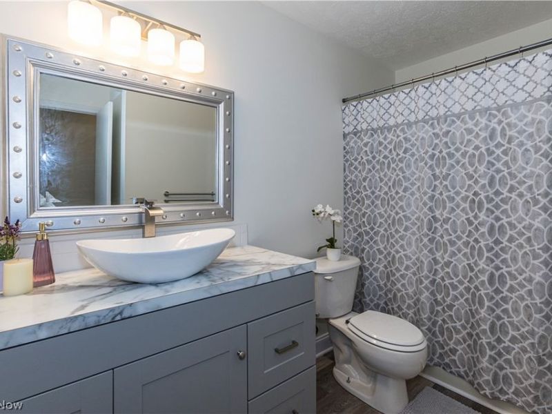 2033 Carlile Drive, Uniontown, OH 44685 Photo 13