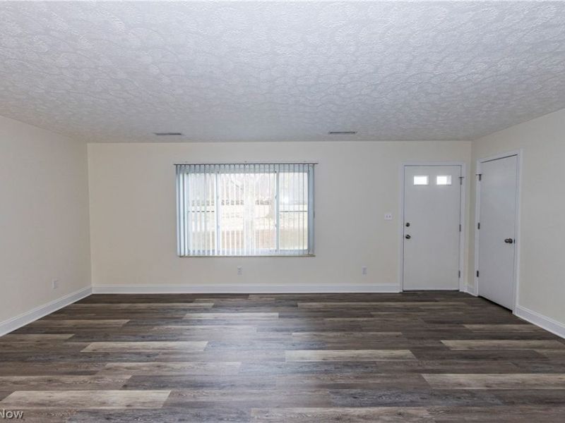 2033 Carlile Drive, Uniontown, OH 44685 Photo 15