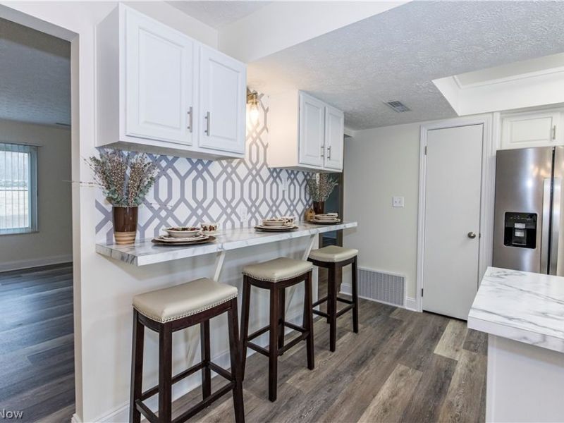 2033 Carlile Drive, Uniontown, OH 44685 Photo 8