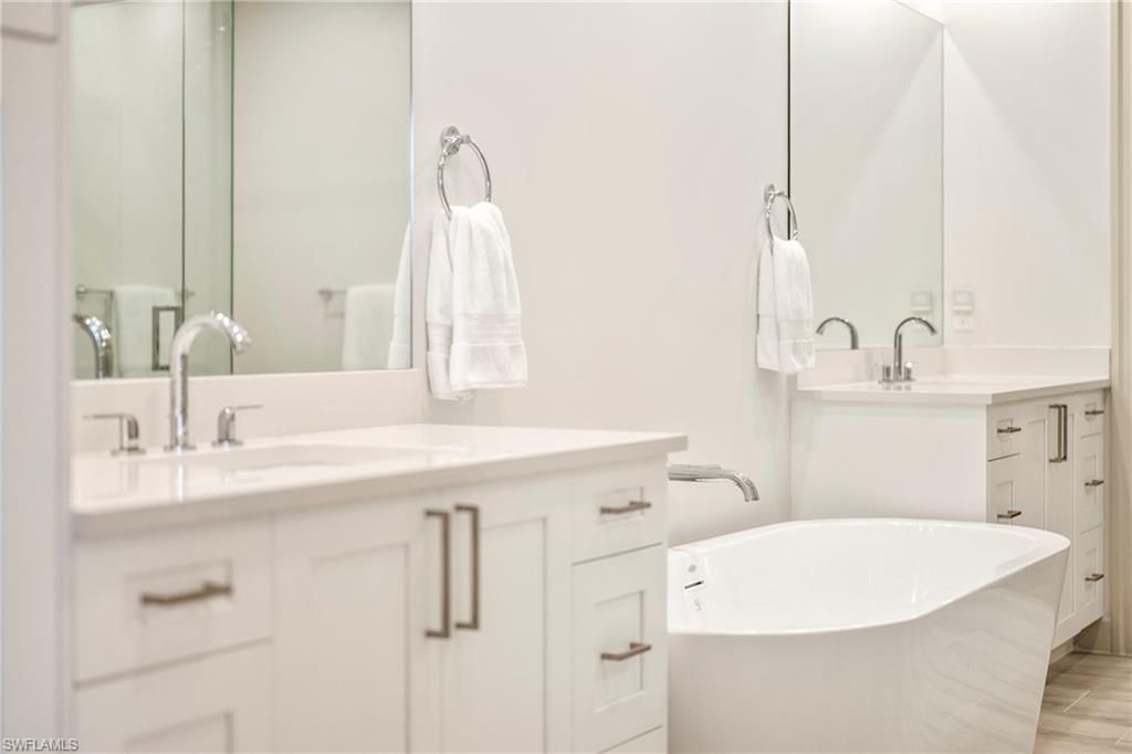 1125 Central Ave, Unit 562, Naples, FL 34102 Photo