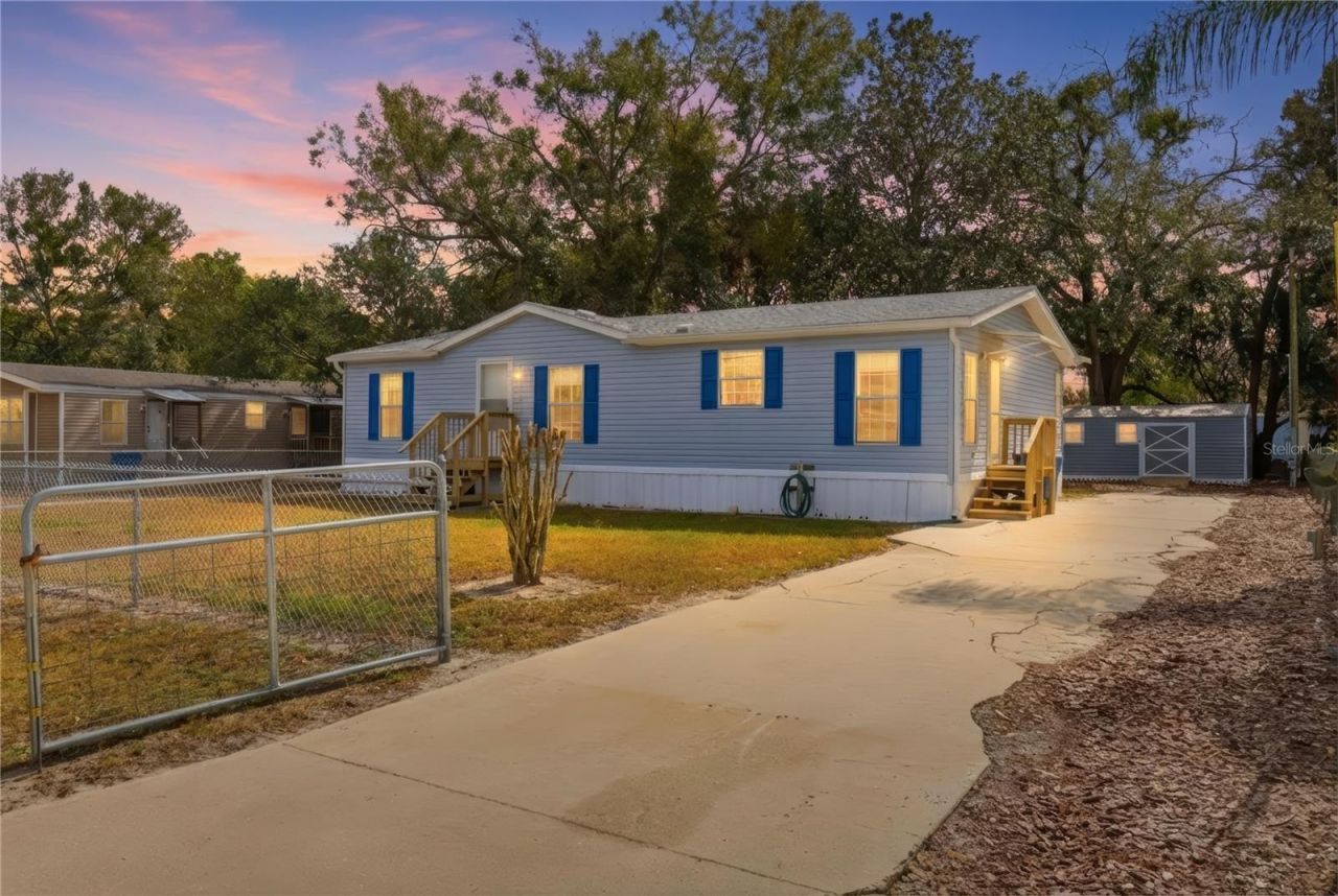 548 June Terrace, Deland, FL 32724 Main Photo