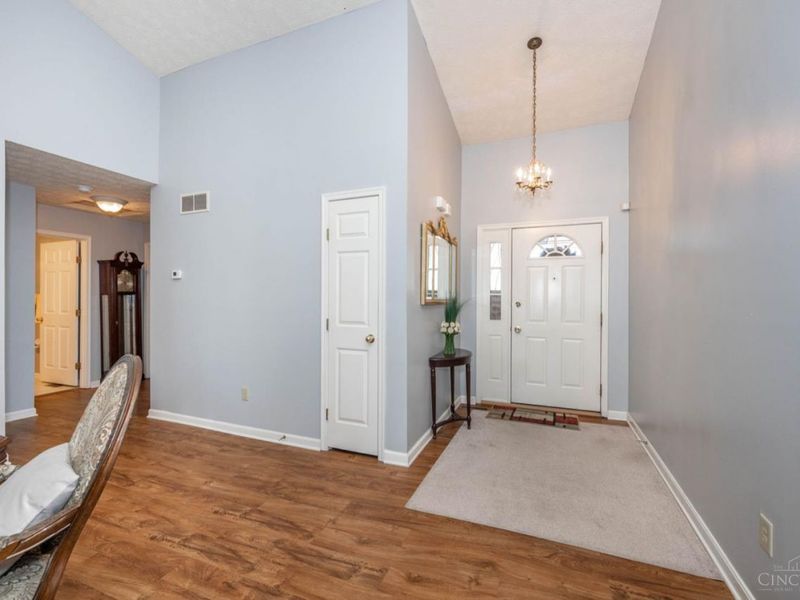 512 Fenwick Drive, Fairfield, OH 45014 Photo 7