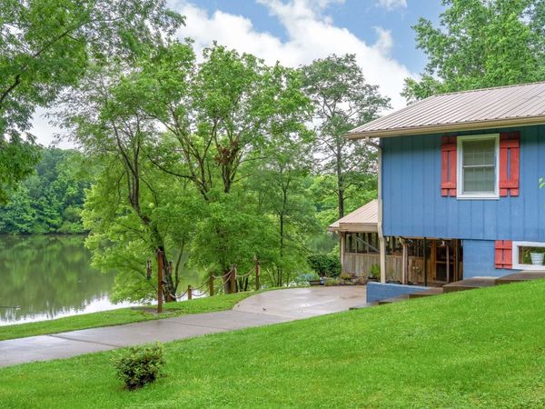 554 Hickman Shores Rd , Dover, TN 37058