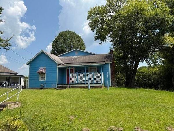 128 Old West Point, Starkville, MS 39759