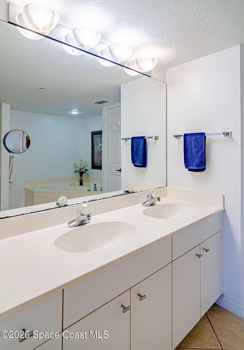 8871 Lake Drive, Unit 302, Cape Canaveral, FL 32920 Photo