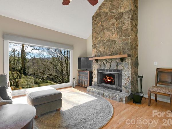 150 Racquet Club Villas Drive, Sapphire, NC 28774