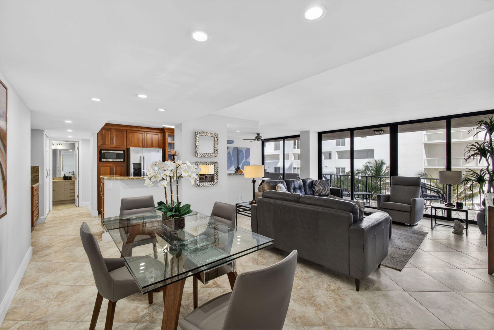 4200 N Ocean Drive, Unit 1-406, Singer Island, FL 33404 Photo