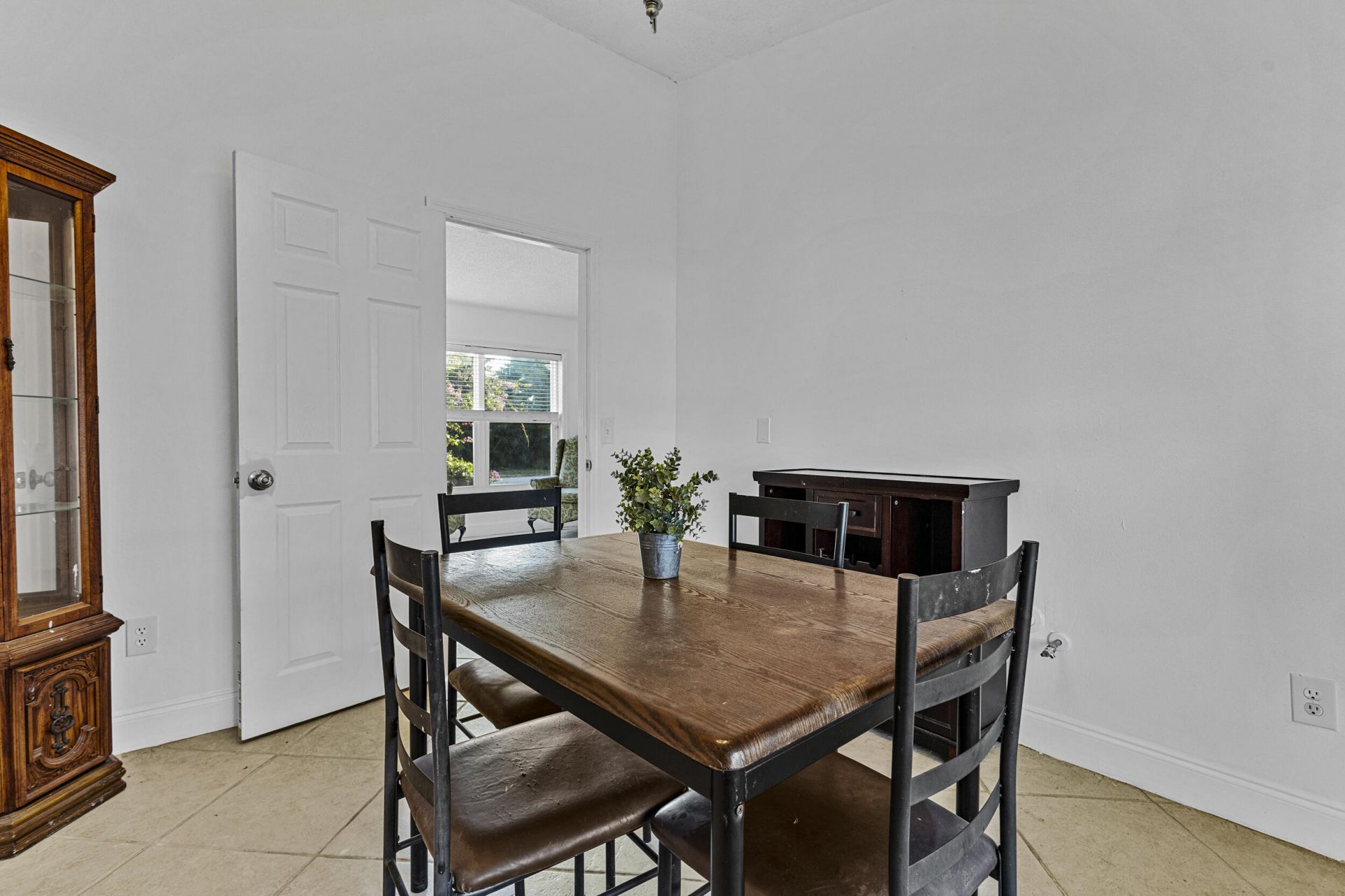 457 SW David Terrace, Port Saint Lucie, FL 34953 Photo
