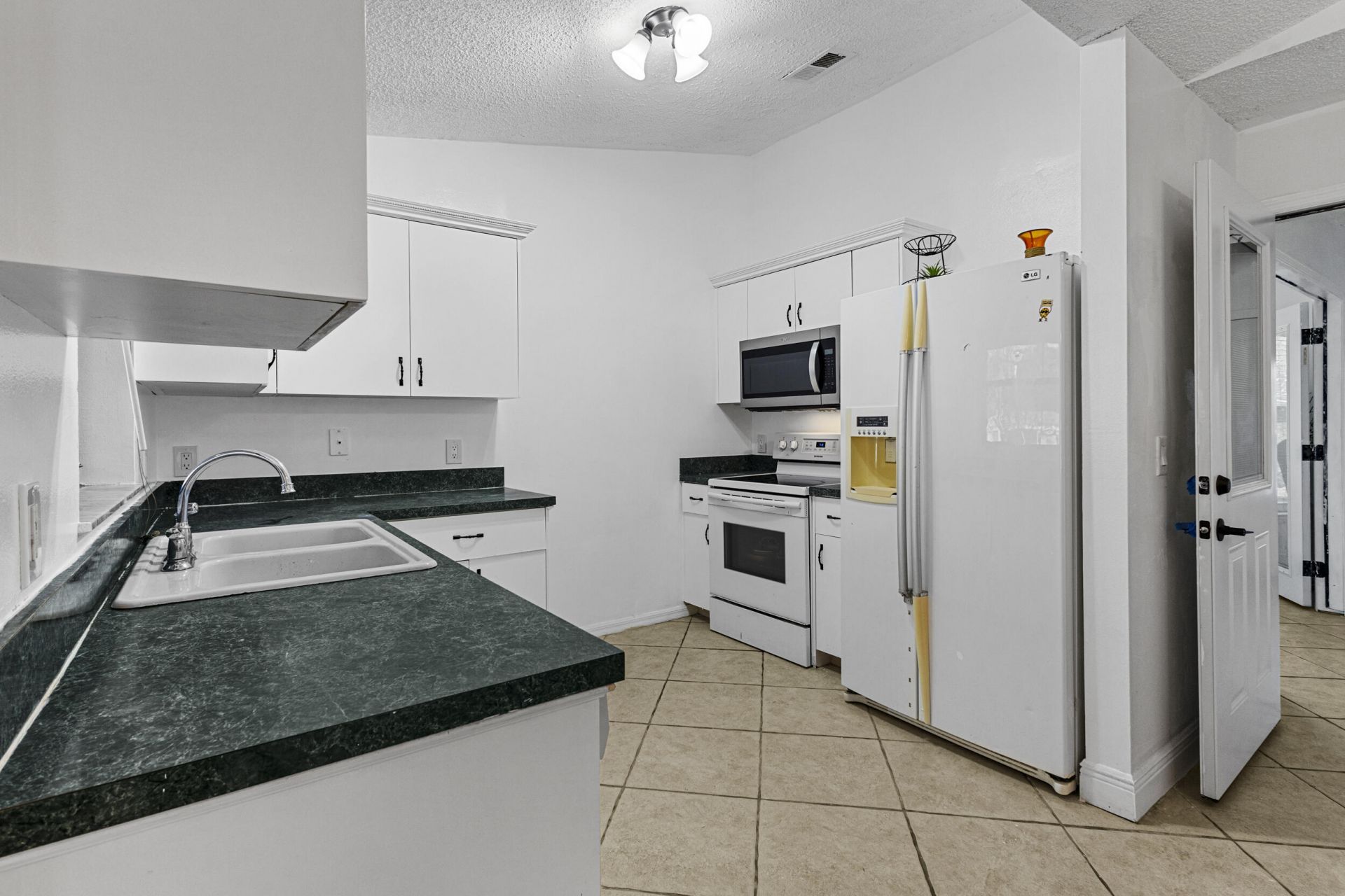 457 SW David Terrace, Port Saint Lucie, FL 34953 Photo