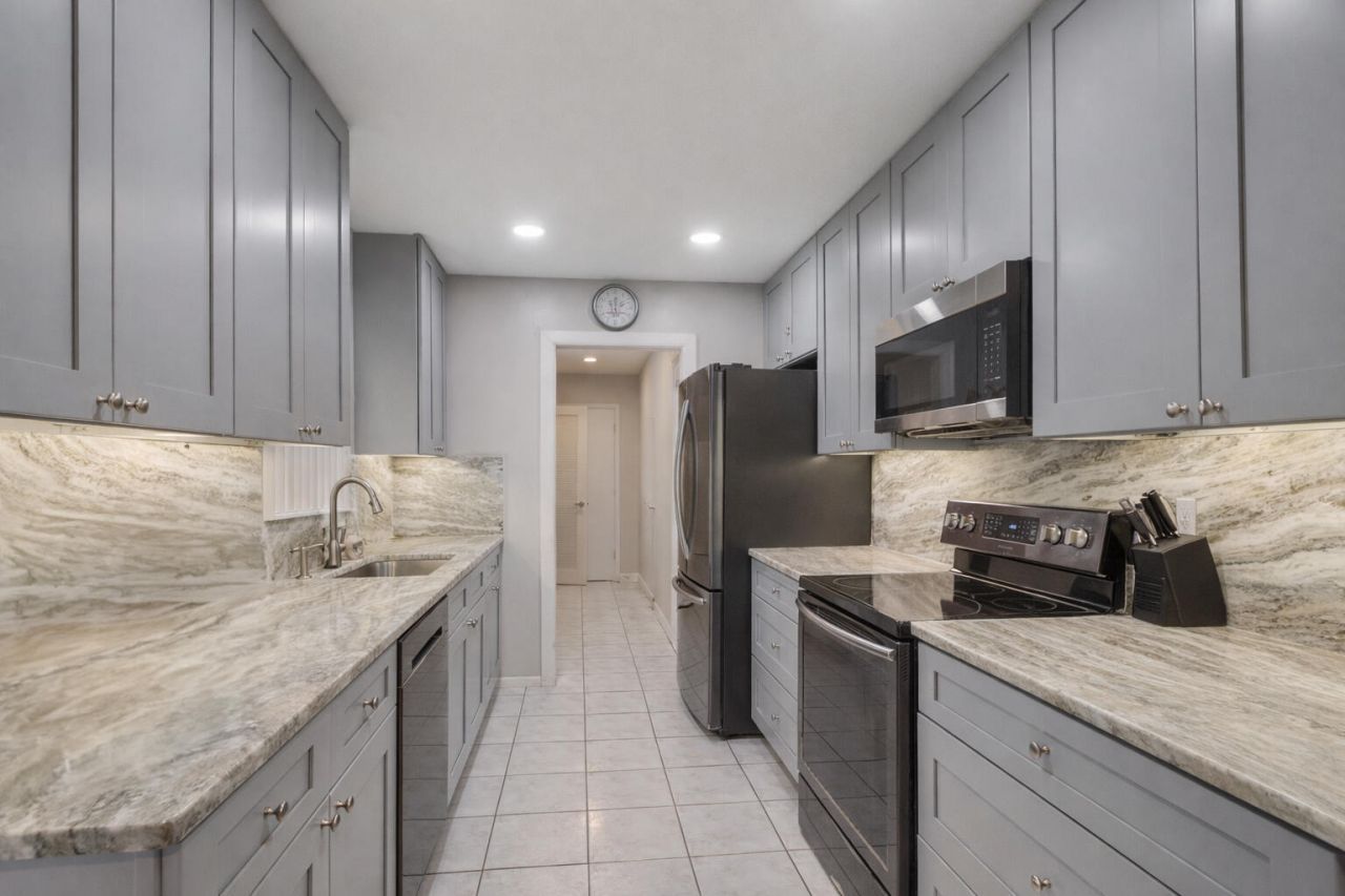 1686 SE Biddle Lane, Port Saint Lucie, FL 34983 Photo