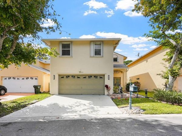 2311 NW 39th Ter, Coconut Creek, FL 33066