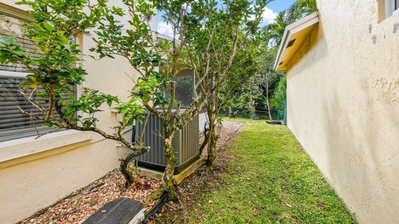 2311 NW 39th Ter, Coconut Creek, FL 33066 Photo