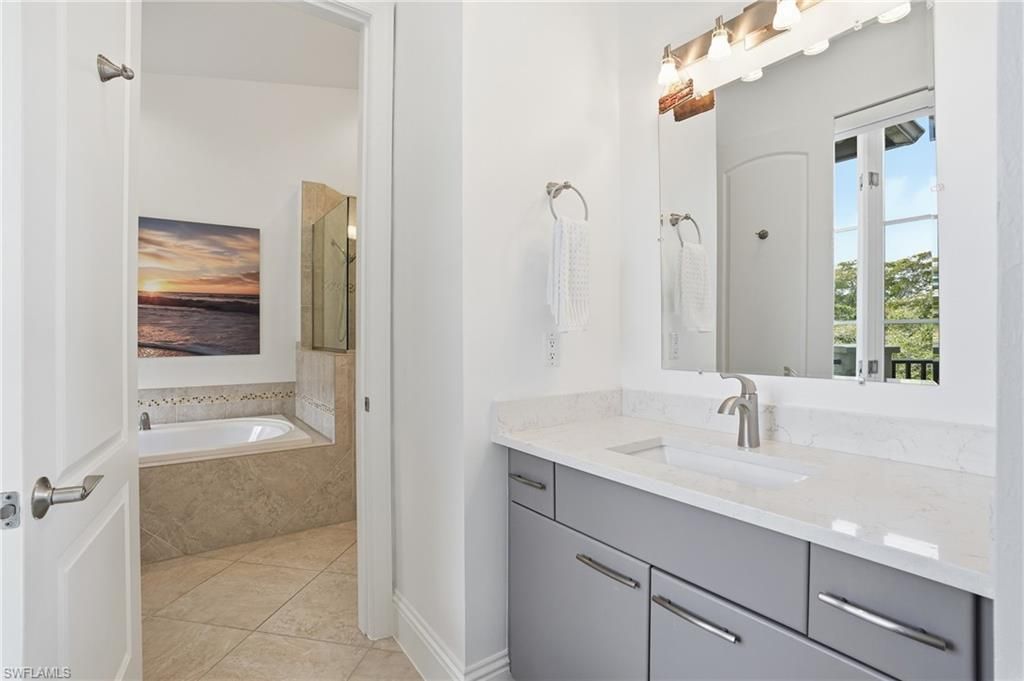 1008 7th St S, Unit B1, Naples, FL 34102 Photo