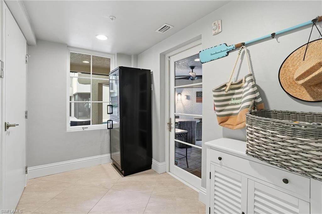 1008 7th St S, Unit B1, Naples, FL 34102 Photo