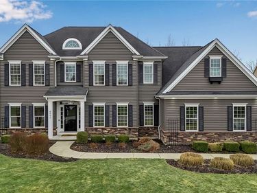 8991 Wicklow Manor, Clarence Center, NY 14032