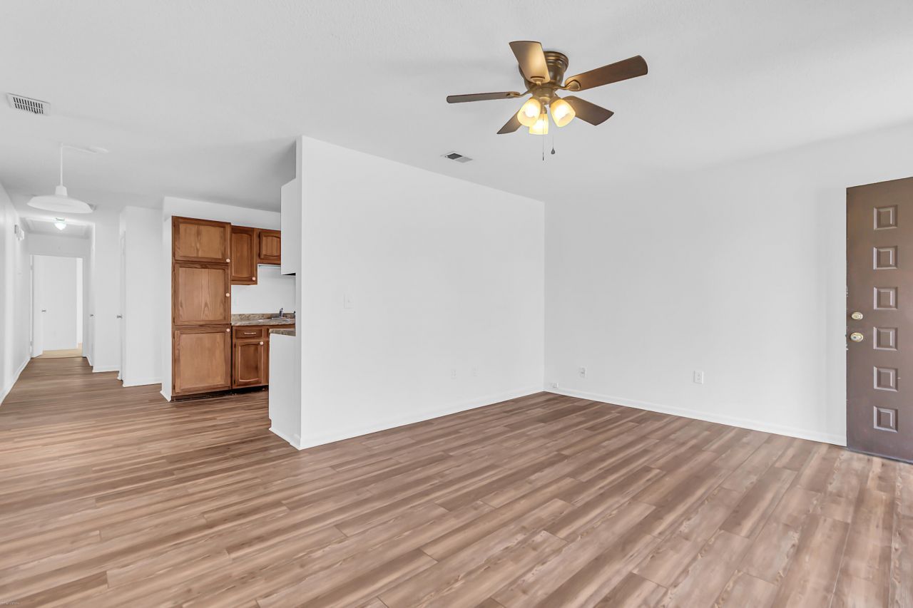 1543 Theresa Drive Photo 12