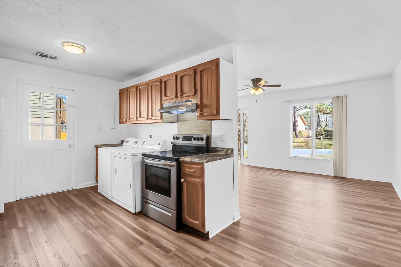 1543 Theresa Drive Photo 13