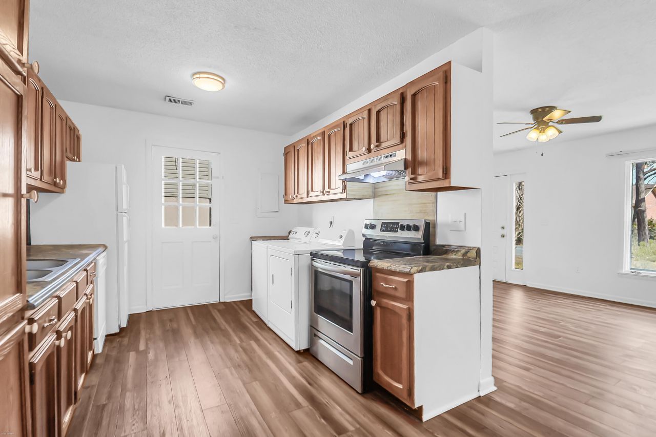 1543 Theresa Drive Photo 15