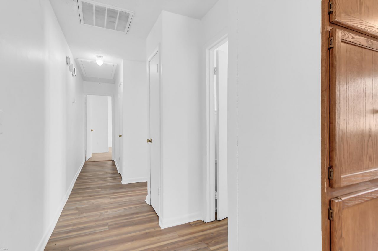 1543 Theresa Drive Photo 17