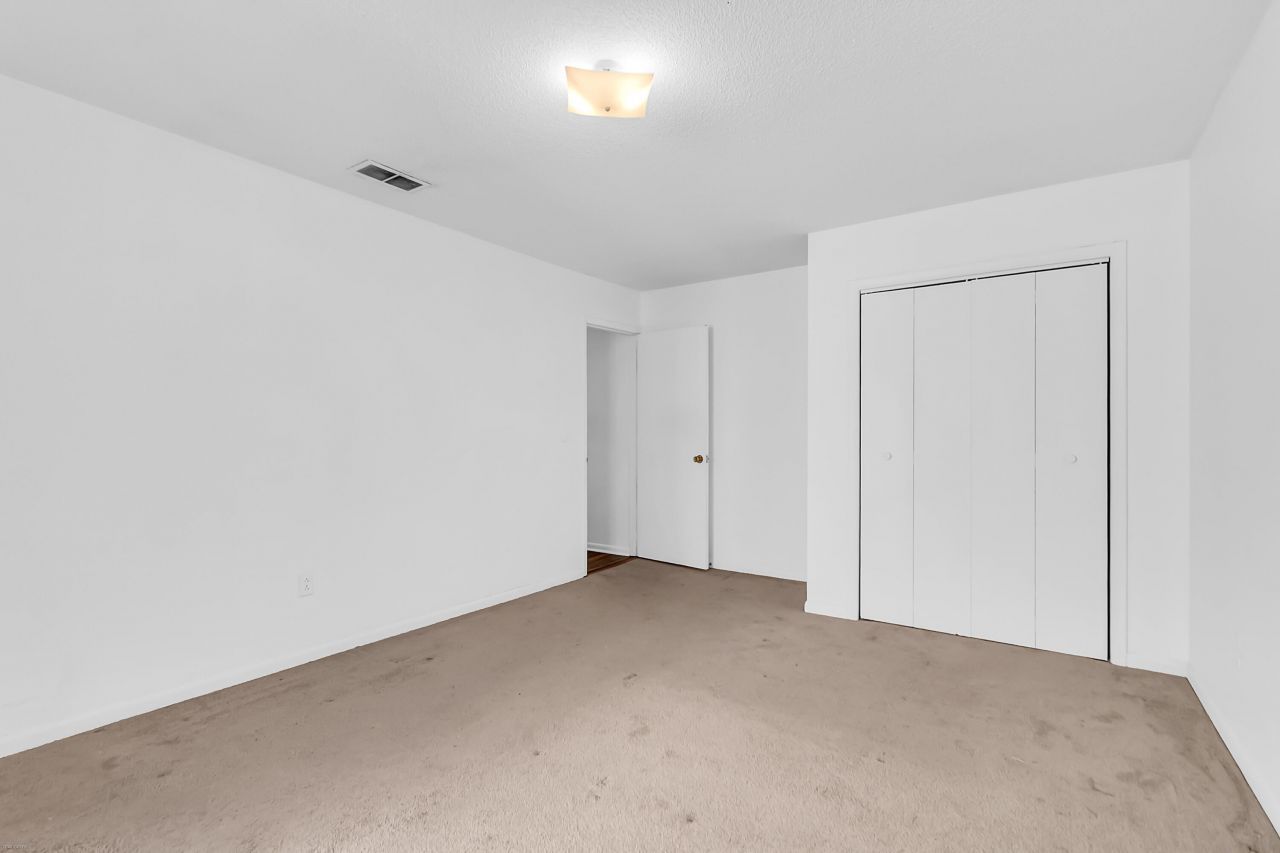 1543 Theresa Drive Photo 22