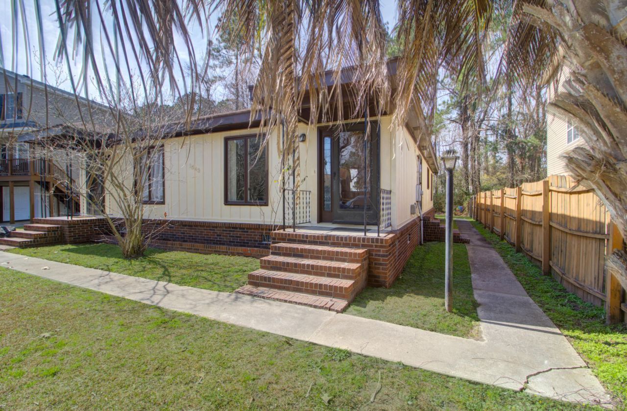 1543 Theresa Drive Photo 4