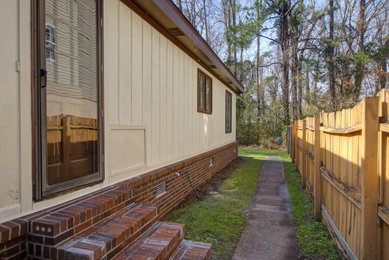 1543 Theresa Drive Photo 5