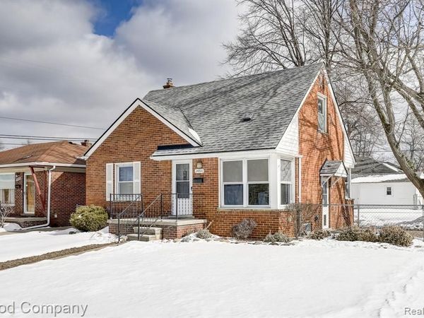 24800 Republic Avenue, Oak Park, MI 48237
