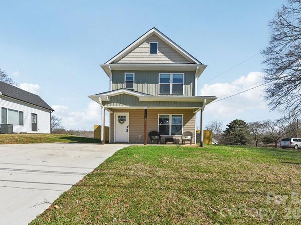 201 N Davis Avenue, Newton, NC 28658