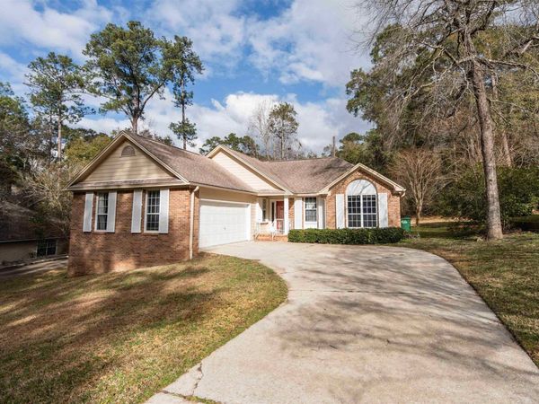 1764 Folkstone Road , Tallahassee, FL 32312