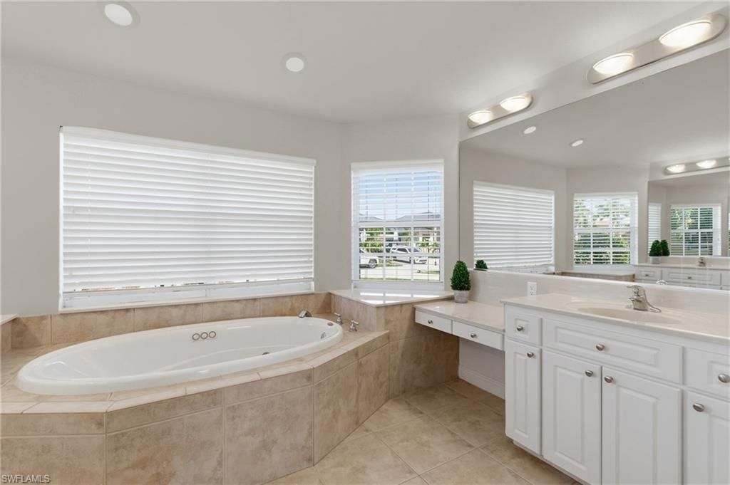 2822 SW 40th St, Cape Coral, FL 33914 Photo