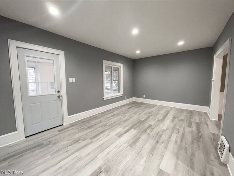 1223 Florida Avenue, Akron, OH 44314 Photo 3