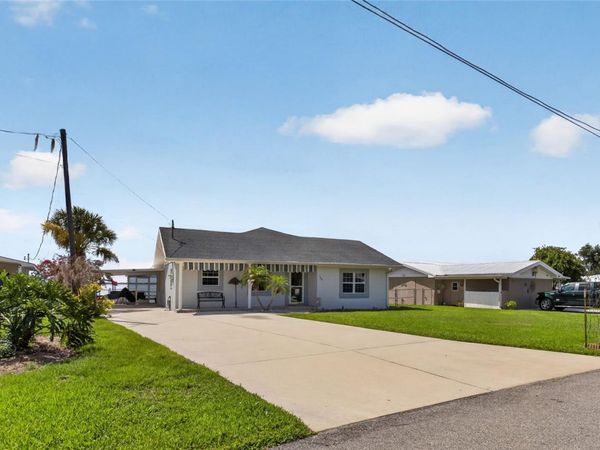 148 N LAKE REEDY BOULEVARD, FROSTPROOF, FL 33843