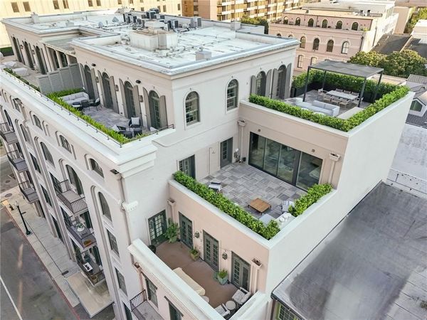 416 COMMON Street, Unit PHB, New Orleans, LA 70130