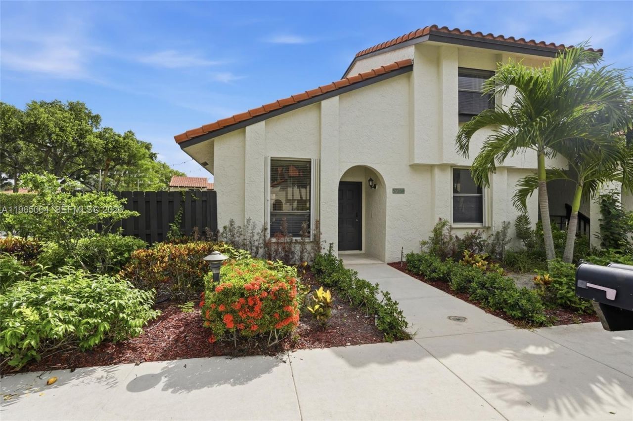 5726 Fox Hollow Dr, Unit A, Boca Raton, FL 33486 Photo