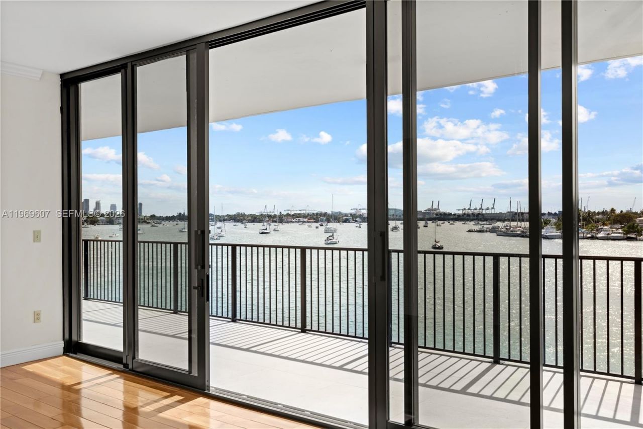 1000 Venetian Way , Unit 301, Miami, FL 33139 Photo