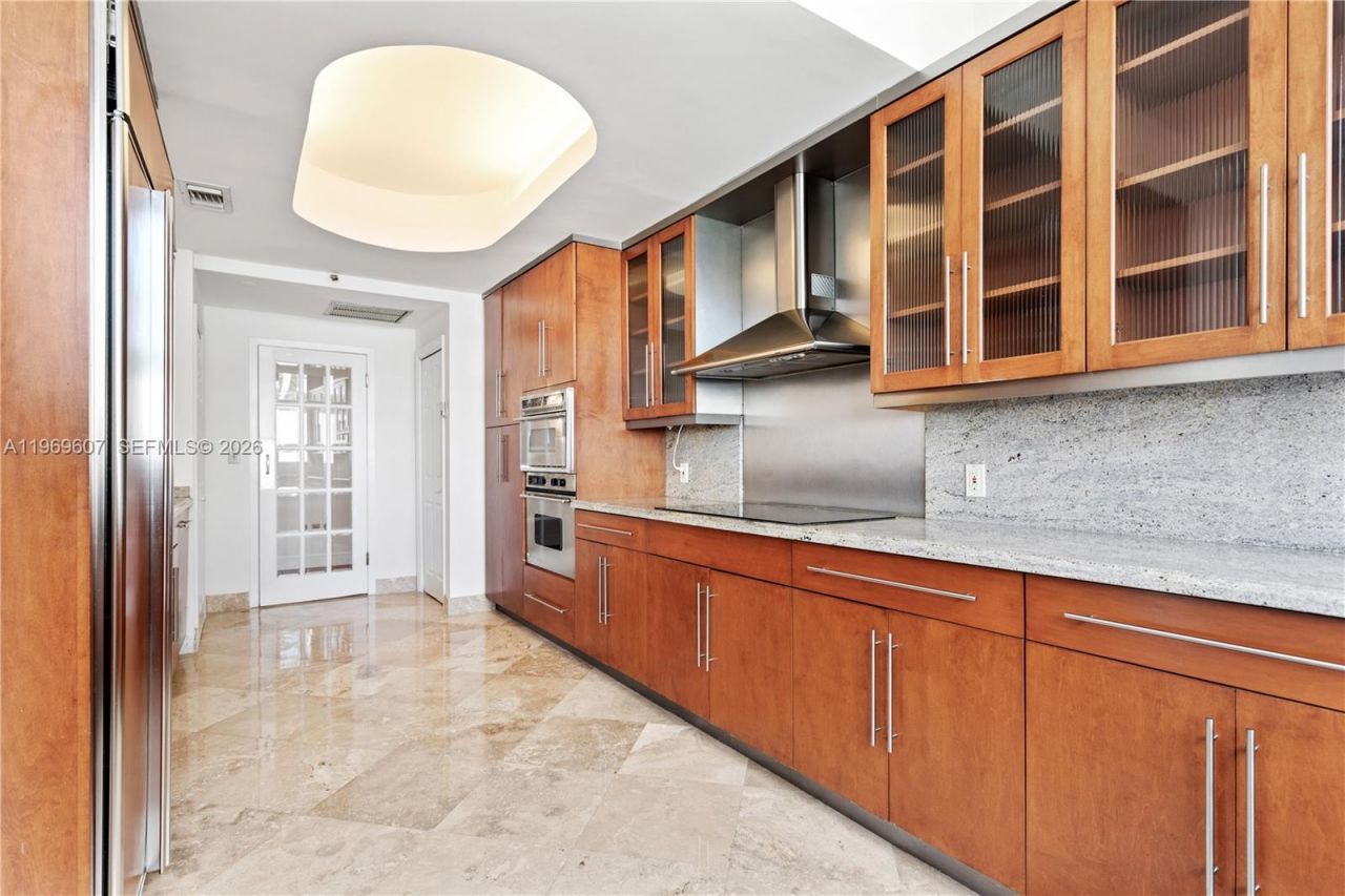 1000 Venetian Way , Unit 301, Miami, FL 33139 Photo