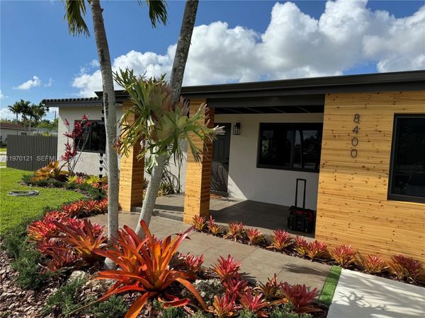 8400 SW 46th St , Miami, FL 33155