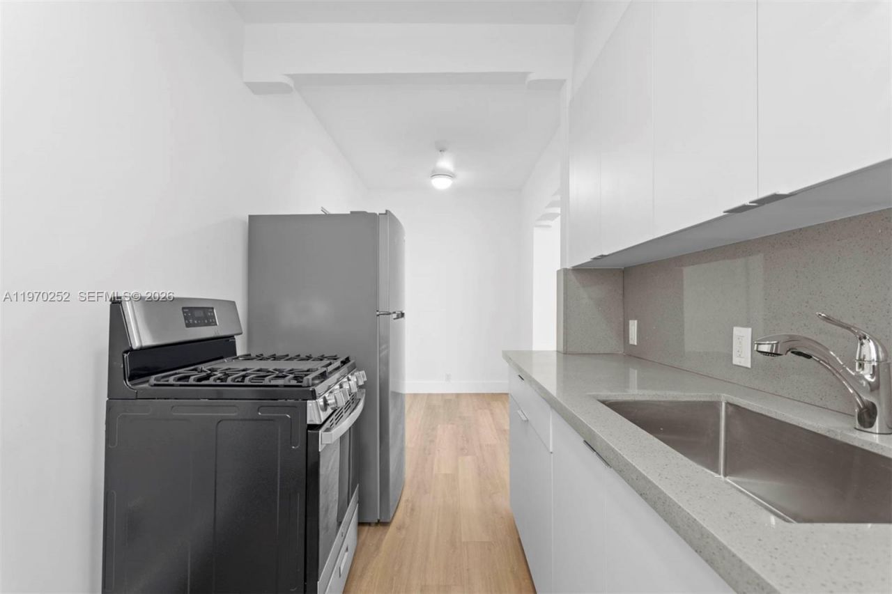 1044 Michigan Ave , Unit 30, Miami Beach, FL 33139 Photo